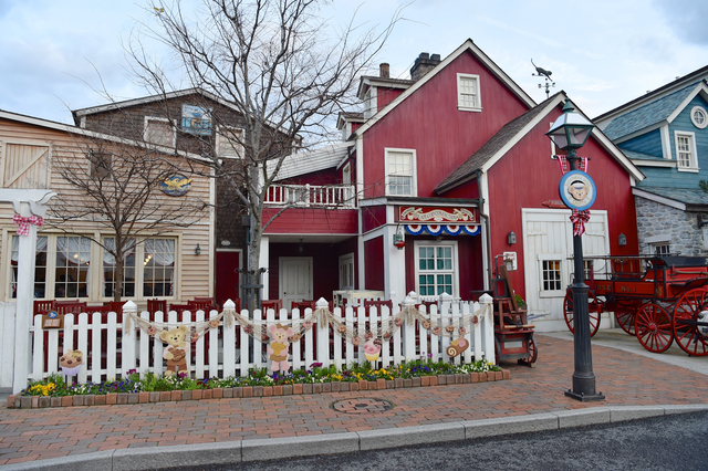 「ケープコッド・コンフェクション」は、青と赤のフラッグの下! 撮影 / MezzoMiki