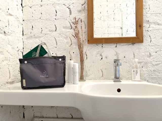 お風呂、サウナのおともに。水切れのよいメッシュ素材のスパバッグ「スパルー」。バスグッズの持ち運びにちょうどいい通常サイズ