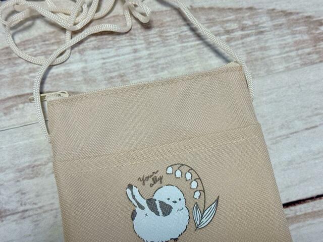 フロントにはポケット付き