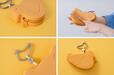 「はとっこ」＜価格：1,500円（税込）＞【これは魅力の限定商品！鳩サブレーを連れて歩けるシリコンポーチ「はとっこ」が、2026年8月10日より販売スタート！】