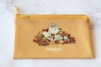 【ファミリーマート×PEANUTS】《キャンペーン第1弾「フラットポーチ」》秋色の落ち葉も素敵!