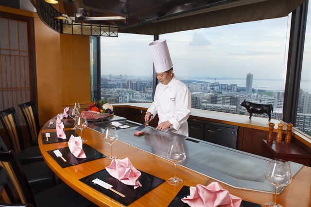 地上100mからの絶景で至福の時間を…。