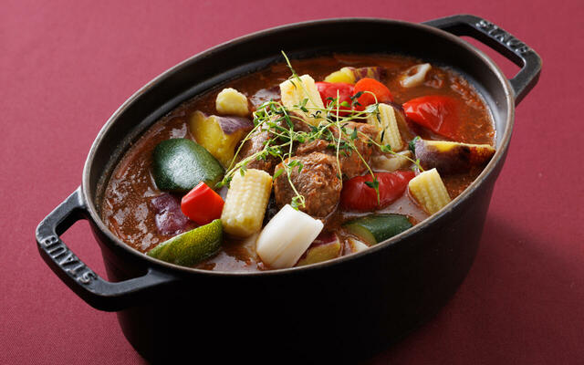 「ビーフシチュー」【「高知の真鯛の藁焼き」や「クリスマスメニュー」も登場！浅草ビューホテルで約100種類の多彩な料理と絶景を味わうブッフェ！】