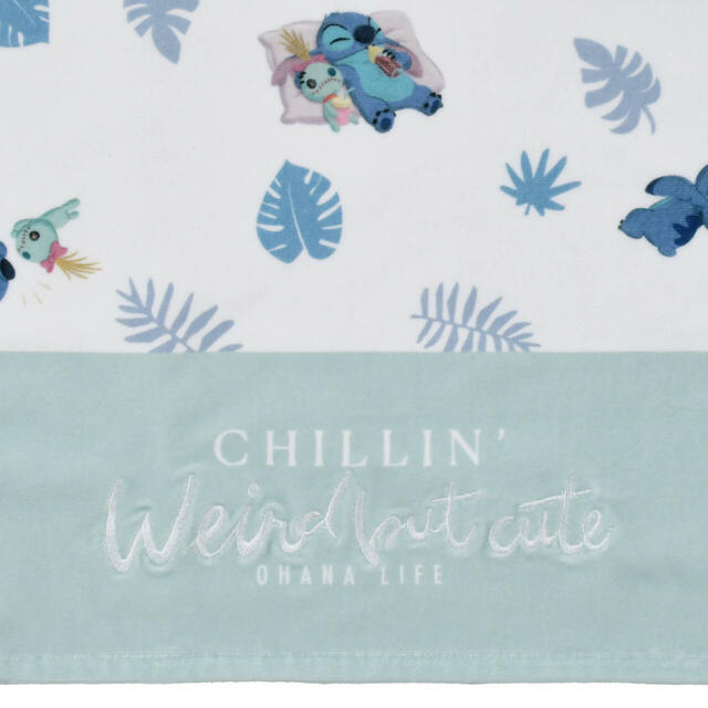 スティッチ＆スクランプ バスタオル Disney Stitch Day Collection 2,800円