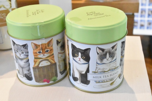 缶のイラストもネコ！ネコ！ネコ！
