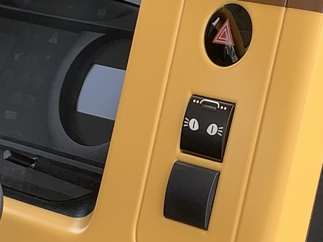 これはライトのスイッチかな？