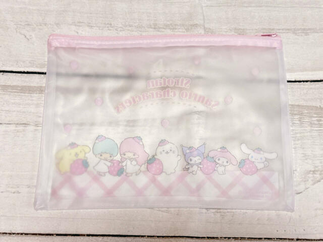 【しろたん×サンリオキャラクターズ フラットポーチ】背面は無地