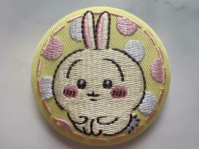 背景の柄ももちろん異なります。こちらはドット柄♪