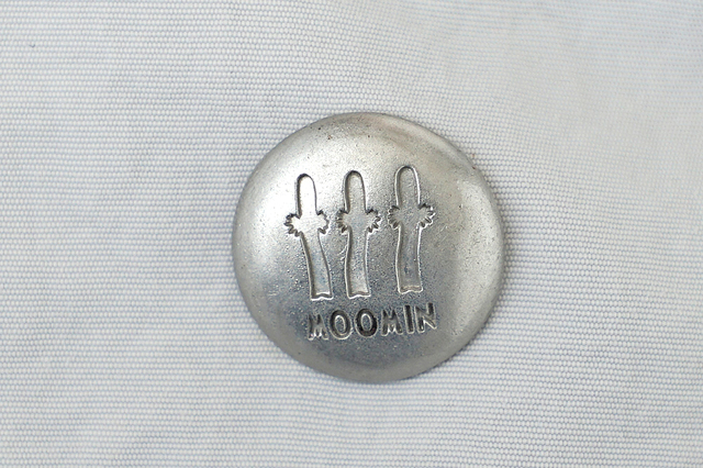 ニョロニョロが刻まれたホック