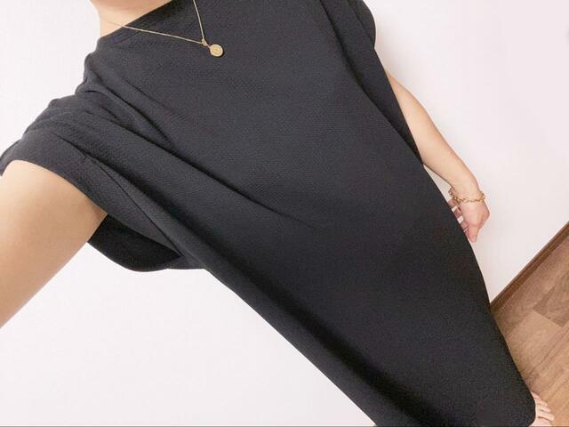 【coca エンボス加工ワンピース】すとんとしたIラインシルエットがかわいい