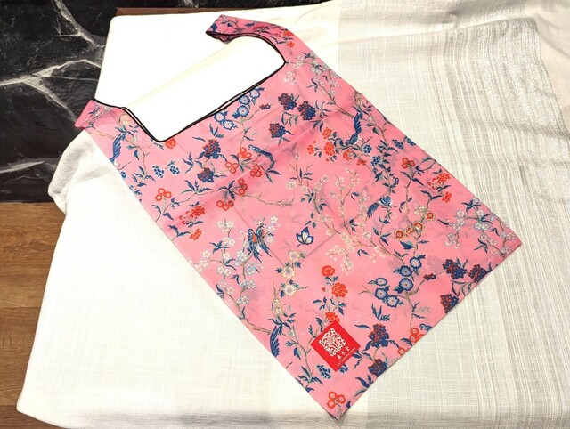 【春水堂】KEITA MARUYAMAによる10周年限定デザインのエコバッグ