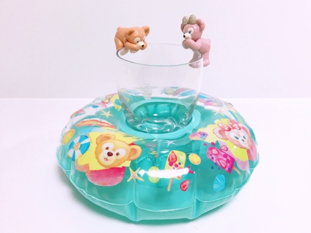 グラスとフィギュア