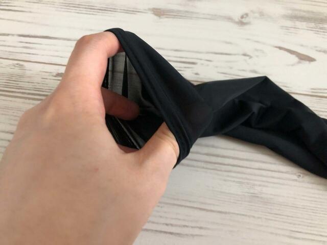 【ワークマン レディースクールシールドネオ冷感レギンス】軽く引っ張ると伸びます