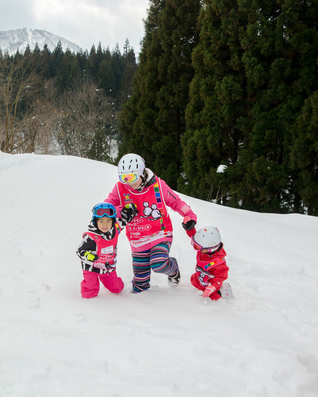 楽しい雪遊び!｜ママミキーキッズスノースクール