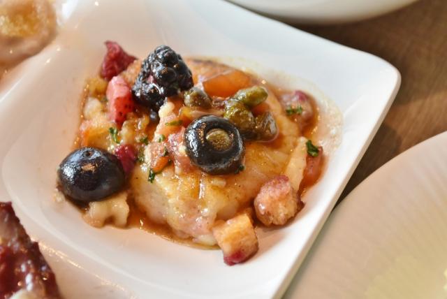 グルノーブルの酸味をレモンではなく、ベリーを使用