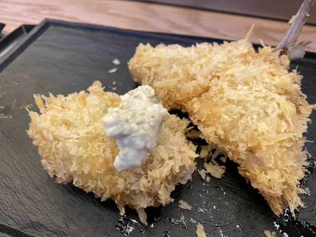 トッピングに牡蠣フライなども！