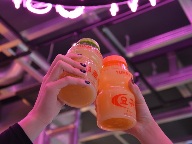 「ヤクルト」で乾杯