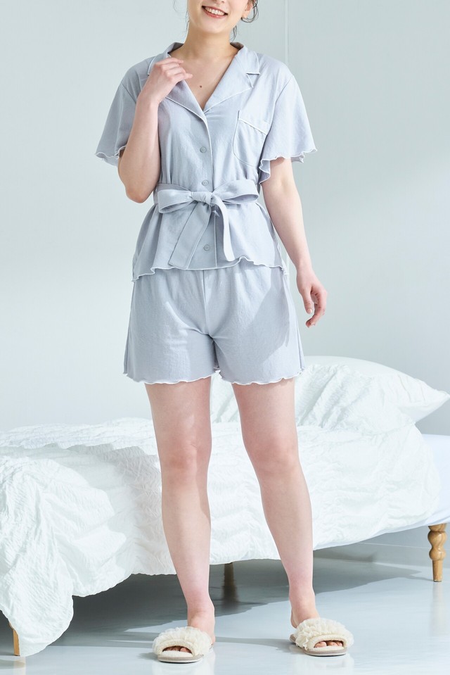 接触冷感 レーヨン混 ライトグレー：5,800円（税込）