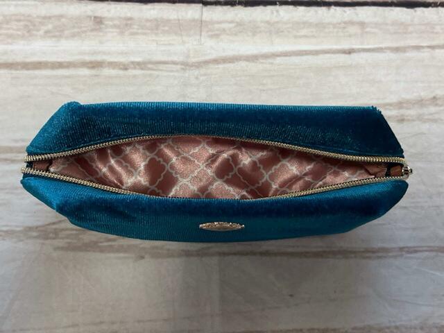 内側にも注目！