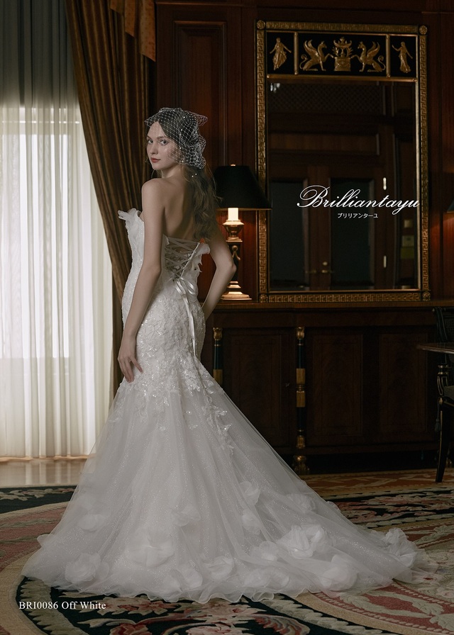クラウディア｜「Brilliantayu （ブリリアンターユ）」新作ウェディングドレス｜BRI-0086_OffWhite