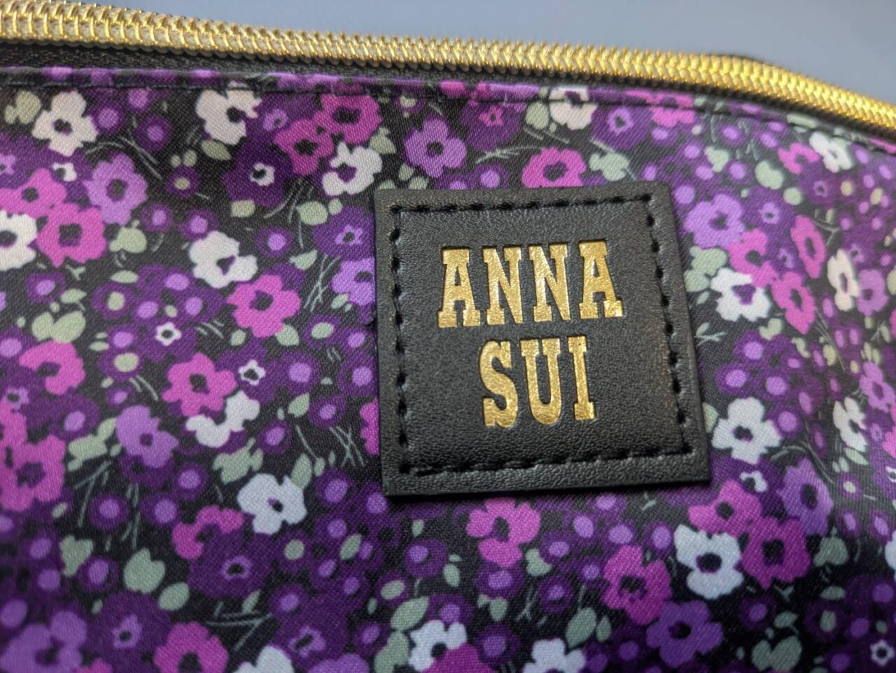 ANNA SUI 缶バッジ ボールペン　小物入れ　色々セット ANNA SUIの「ポーチ＆缶ミラーセット」が便利！コスメも小物も貴重品も
