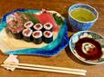 【東海道写楽 中ばち鮪握り1人前】こちらも静岡名物の緑茶を淹れて、楽しいお寿司タイムを過ごすこととしましょう
