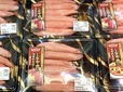 カニカマなどの練り製品の多くに、アラスカ産の白身魚が原料として使われています。
