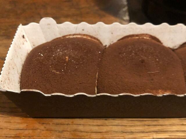 【カルディ　ドルチェエゴ　ティラミス】半解凍にしてアイスとドルチェ両方の食感を楽しむことにしました