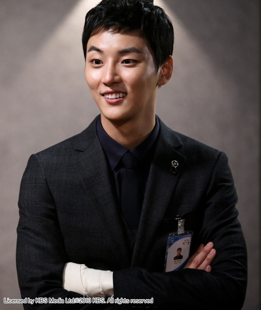 『総理と私』 Licensed by KBS Media Ltd. ©2013 KBS. All rights reserved