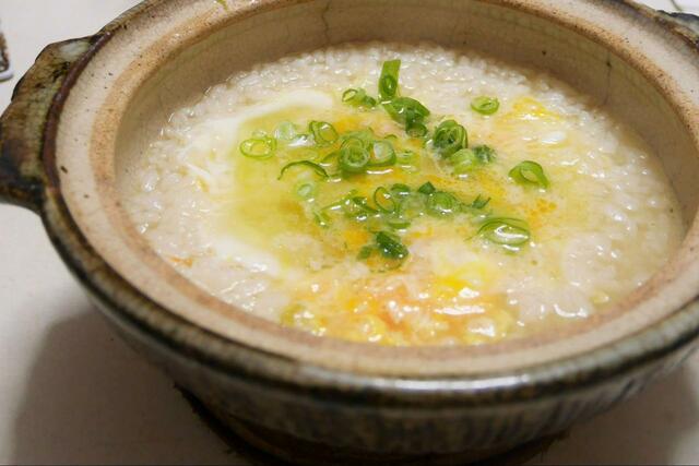 【茅乃舎 あご寄せ鍋のだしとつゆ】シメは雑炊がおすすめ