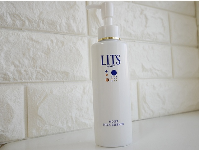 ＜美容液＞リッツ　モイスト　ミルクエッセンス