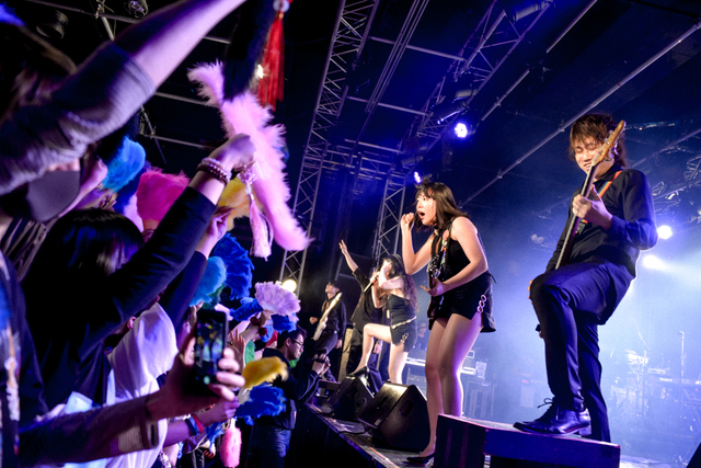 ベッド・イン　撮影・市村岬