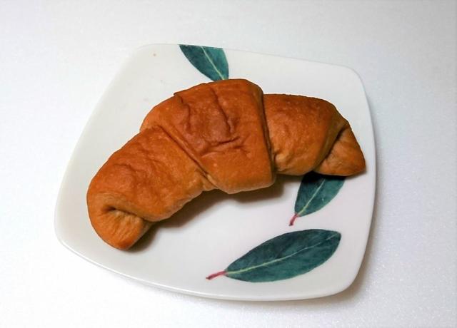 【コモ　低糖質クロワッサン　7個　580円】低糖質でも、しっかり甘さが感じられるのが◎