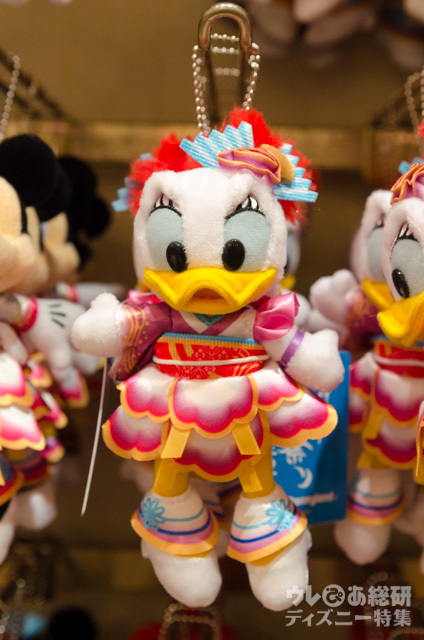 ぬいぐるみバッジ ¥1,700|東京ディズニーランド2016年「ディズニー夏祭り」スペシャルグッズ