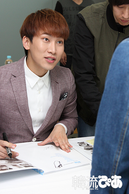 BTOBウングァン＠初フォトブック発売記念サイン会