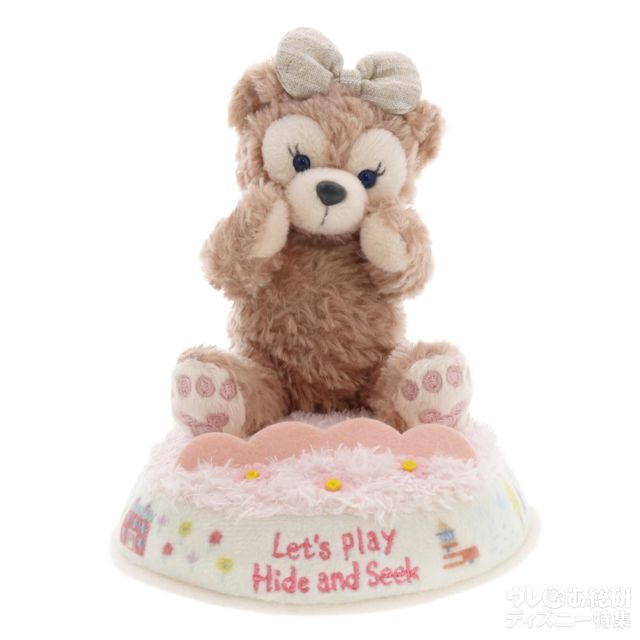 マルチホルダー（シェリーメイ）¥2,800｜「ダッフィーたちのかくれんぼ（Let's Play Hide and Seek）」