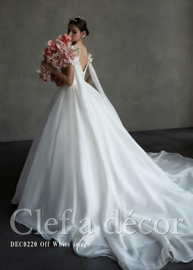 クラウディア「Clef a decor-クレアデコール」新作ウェディングドレス