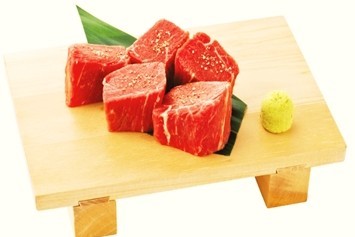 【熟成赤身うわみすじ(ねぎポン酢付き)】