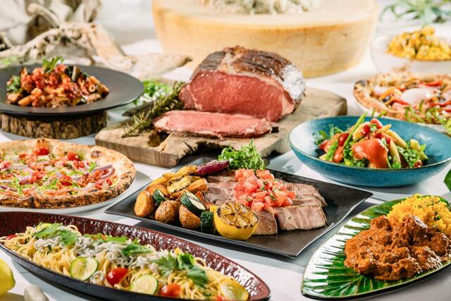 「目にも鮮やかなブッフェの数々」【XEXがトロピカルフルーツをふんだんに使用した『 サマースイーツ ブッフェ 』を4店舗同時開催】