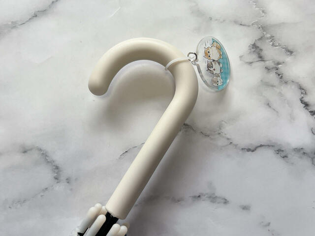 ビニール傘の柄につけてみました♪