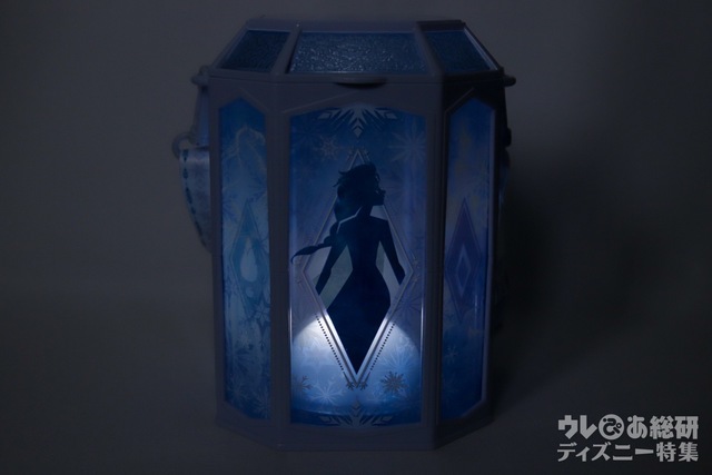 ポップコーン、バケット付き 3000円｜2色に光る