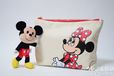 （右）ポーチ ミニー ダイカット 2,160円 