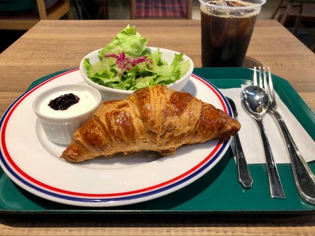 【PRONTO モーニングメニュー　トーストセット】トーストをクロワッサンに変更してサイドメニューはヨーグルトをチョイス