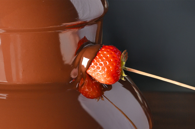 「チョコレートファウンテン」＜期間：2026年2月1日〜28日＞【【2,400円〜】ステーキ・海鮮丼・ご当地グルメなど豪華メニューが食べ放題！「神戸ポートタワーホテル」で北海道を味わう贅沢ビュッフェ開催！】