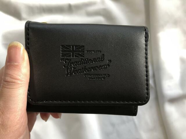 「リンネル 2023年1月号増刊」ロゴの型押しがオシャレ