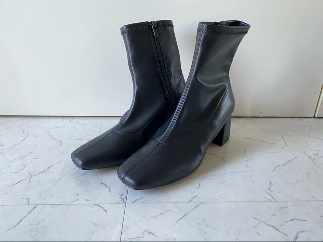 【 GU ウルトラストレッチヒールブーツ】ストレッチ素材がとても柔らかくて履きやすい