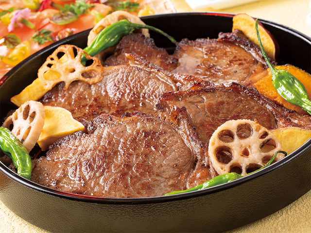「サーロインステーキ」<期間:2026年9月19日~22日>【ライブキッチンで焼き上げる「サーロインステーキ」が食べ放題!東京ベイ舞浜ホテルの『シルバーウィーク限定ランチビュッフェ』が超豪華!】