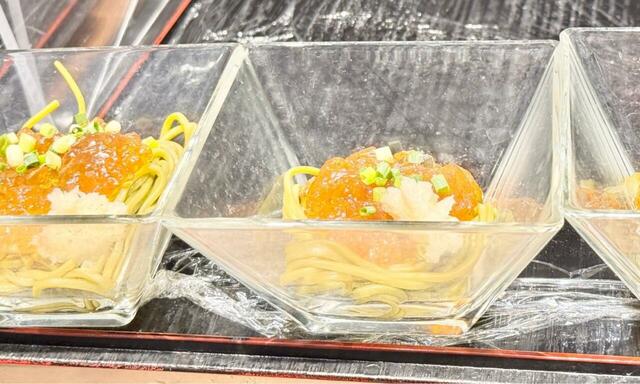 【銀座朝食ラボ 小鉢ビュッフェ】お茶香る茶そば