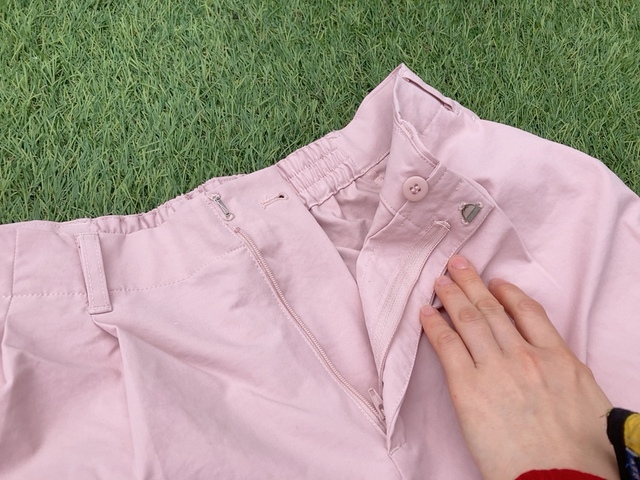 【AMERICAN HOLIC パラシュートパンツ】カラーはライトピンク、アイボリー、ライトカーキの3展開です