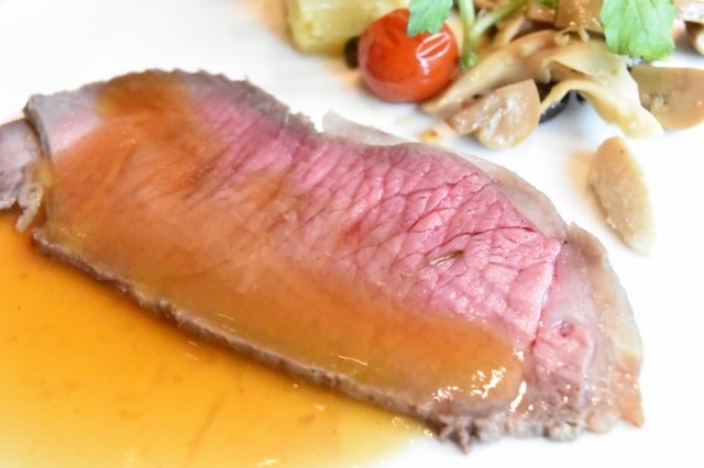 やわらかいピンク色が食欲をそそる